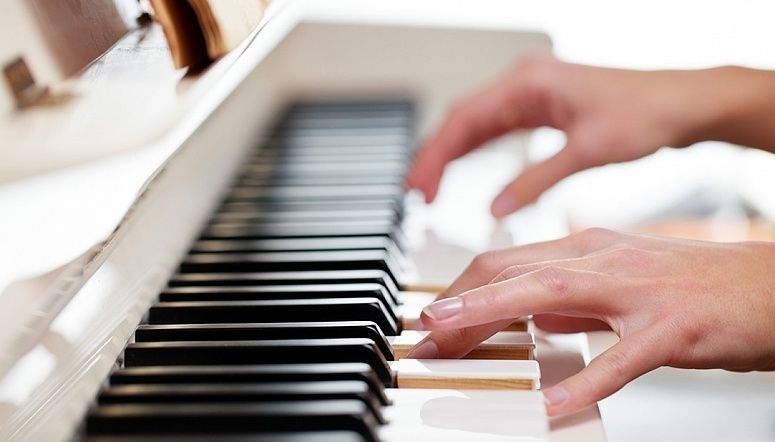 10 Gründe Klavier spielen zu lernen